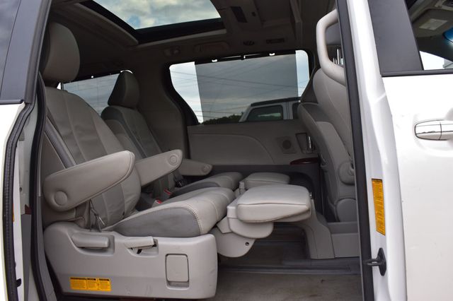 2013 Toyota Sienna  - 23078708 - 57