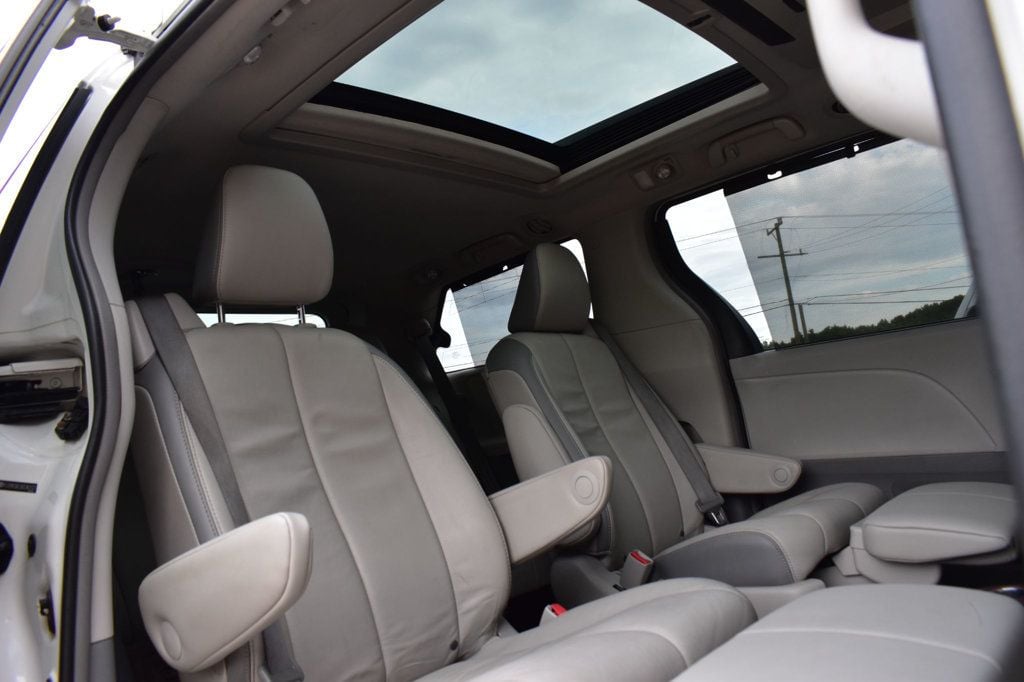 2013 Toyota Sienna  - 23078708 - 58