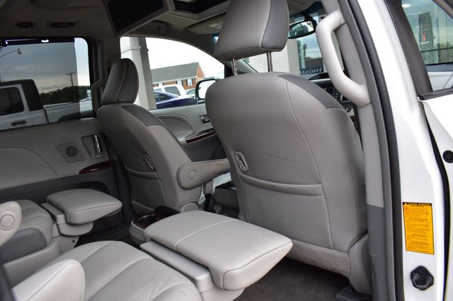 2013 Toyota Sienna  - 23078708 - 59