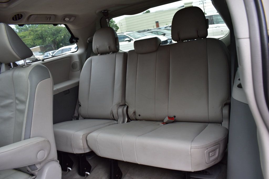 2013 Toyota Sienna  - 23078708 - 64