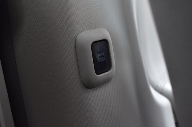 2013 Toyota Sienna  - 23078708 - 71