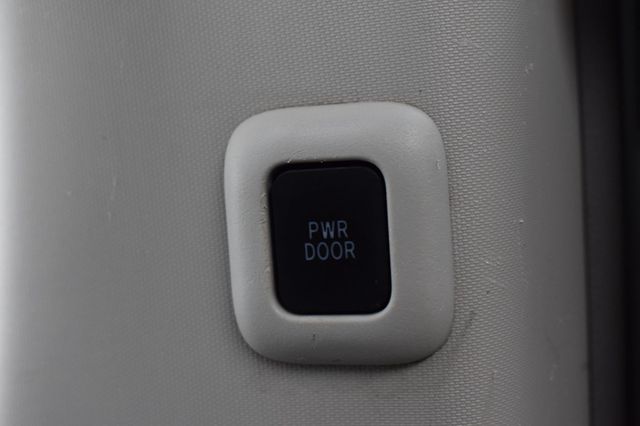 2013 Toyota Sienna  - 23078708 - 72