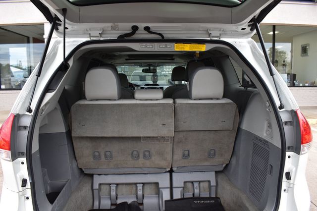 2013 Toyota Sienna  - 23078708 - 73