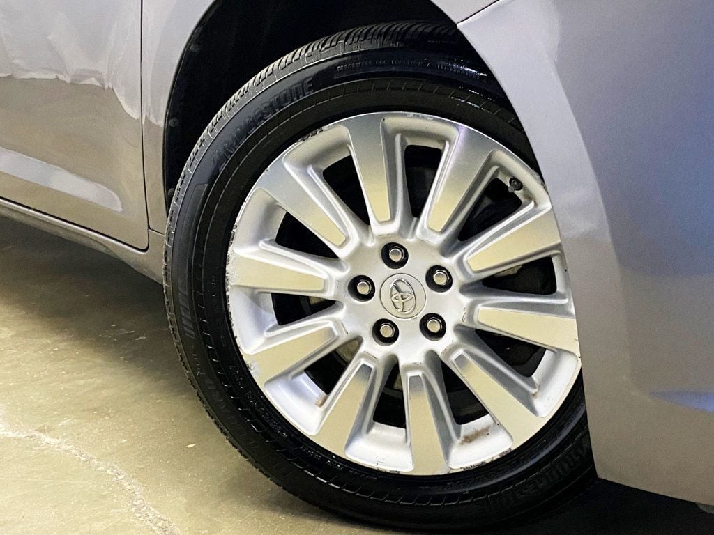 2013 Toyota Sienna  - 22942347 - 13