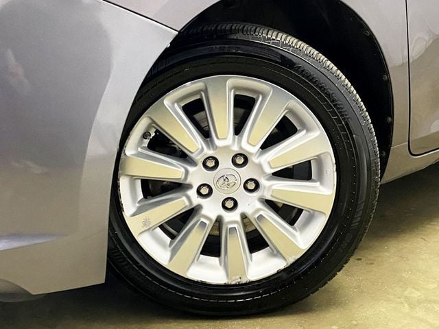 2013 Toyota Sienna  - 22942347 - 14