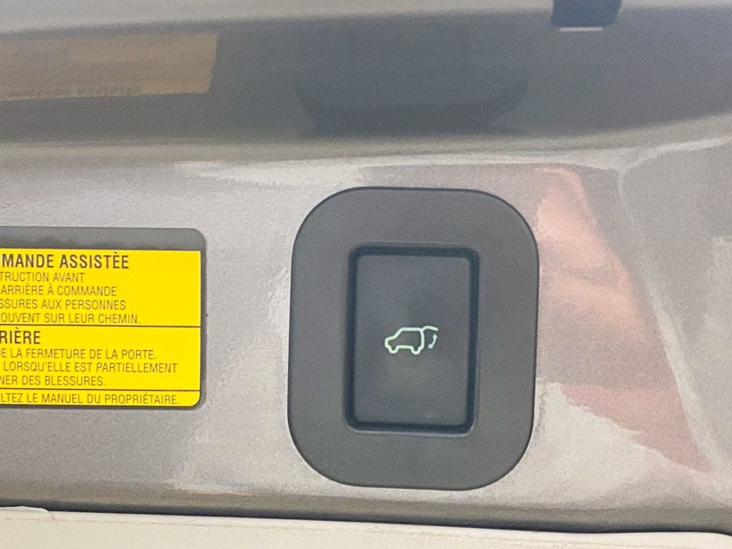 2013 Toyota Sienna  - 22942347 - 19