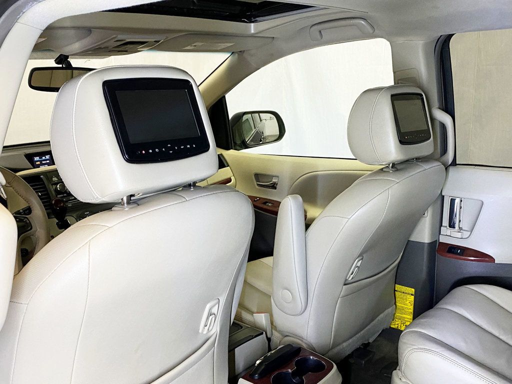 2013 Toyota Sienna  - 22942347 - 26