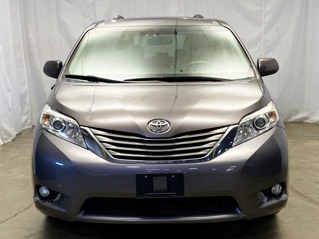 2013 Toyota Sienna  - 22942347 - 4