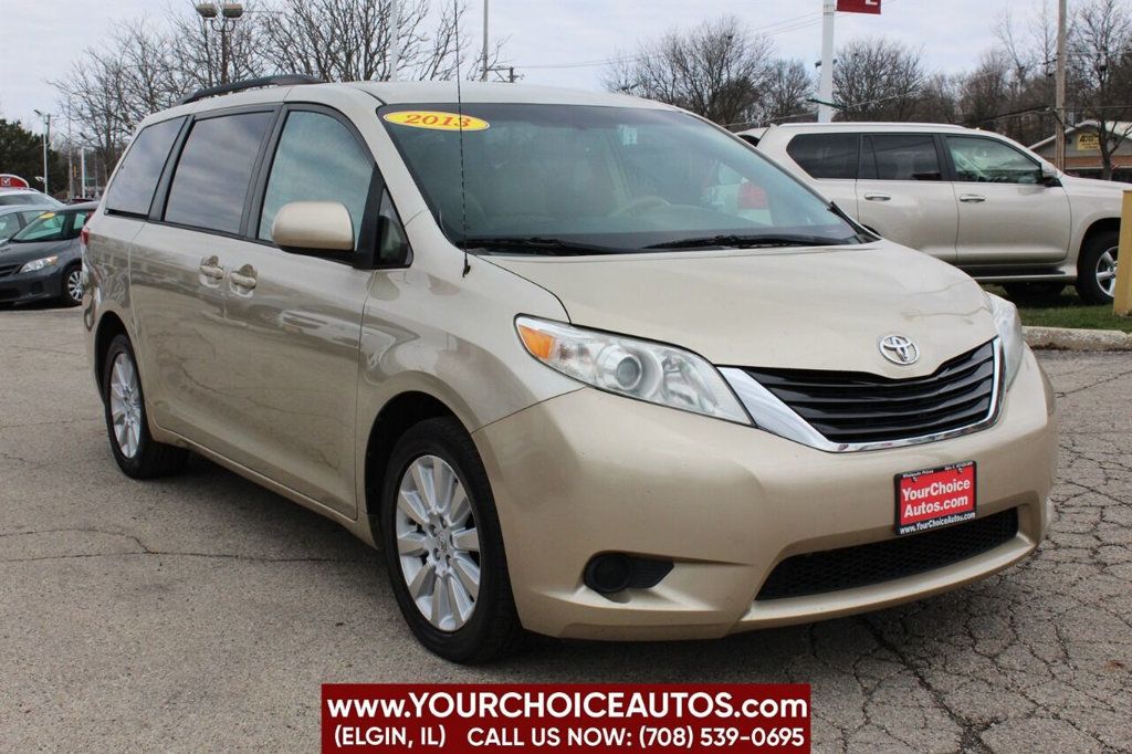 2013 Toyota Sienna 5dr 7-Passenger Van V6 LE AWD - 22382051 - 6