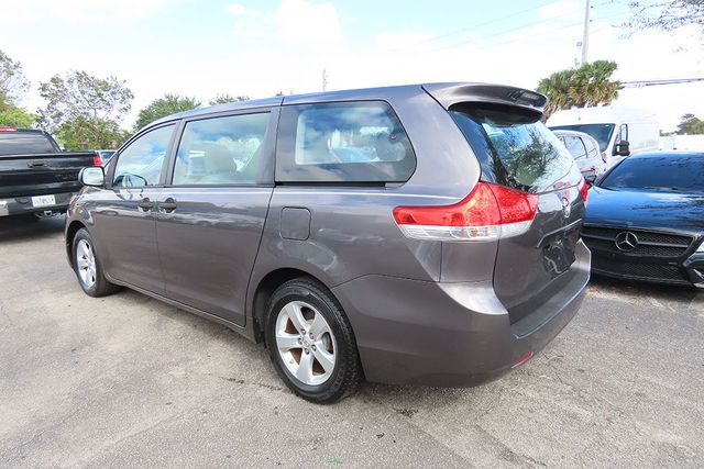 2013 TOYOTA SIENNA 5dr 7-Passenger Van V6 L FWD - 22297259 - 5