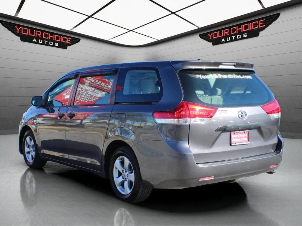 2013 Toyota Sienna 5dr 7-Passenger Van V6 L FWD - 22928596 - 6