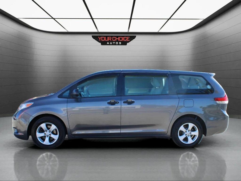 2013 Toyota Sienna 5dr 7-Passenger Van V6 L FWD - 22928596 - 7