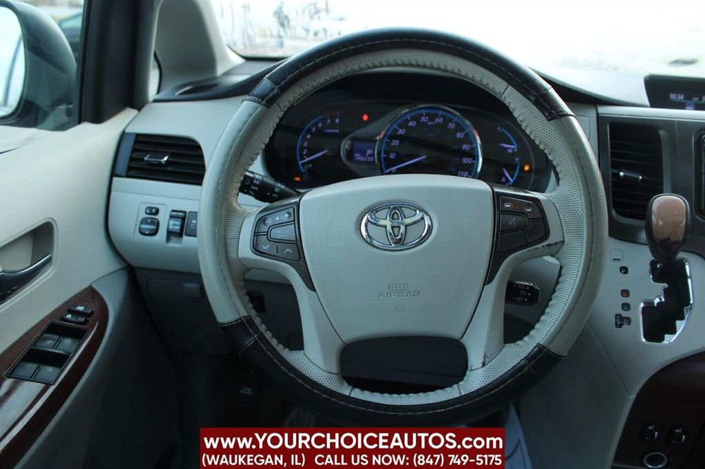 2013 Toyota Sienna 5dr 7-Passenger Van V6 XLE AWD - 22230428 - 27