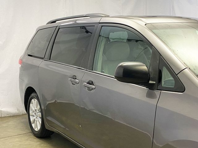 2013 Toyota Sienna 5dr 7-Passenger Van V6 XLE AWD - 22942347 - 2