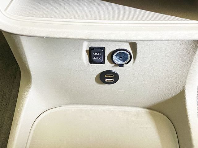 2013 Toyota Sienna 5dr 7-Passenger Van V6 XLE AWD - 22942347 - 35