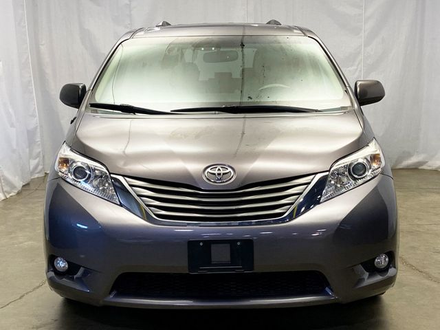 2013 Toyota Sienna 5dr 7-Passenger Van V6 XLE AWD - 22942347 - 4