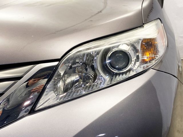 2013 Toyota Sienna 5dr 7-Passenger Van V6 XLE AWD - 22942347 - 5