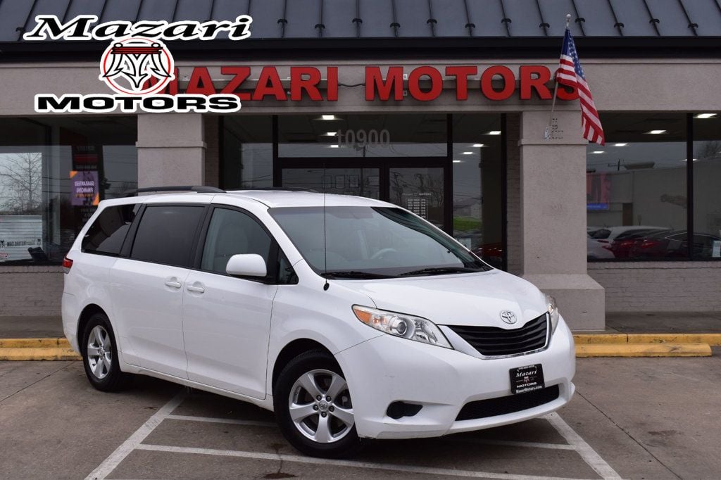 2013 Toyota Sienna 5dr 8-Passenger Van V6 LE FWD - 22753452 - 0