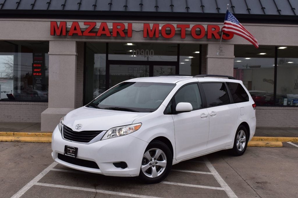 2013 Toyota Sienna 5dr 8-Passenger Van V6 LE FWD - 22753452 - 1