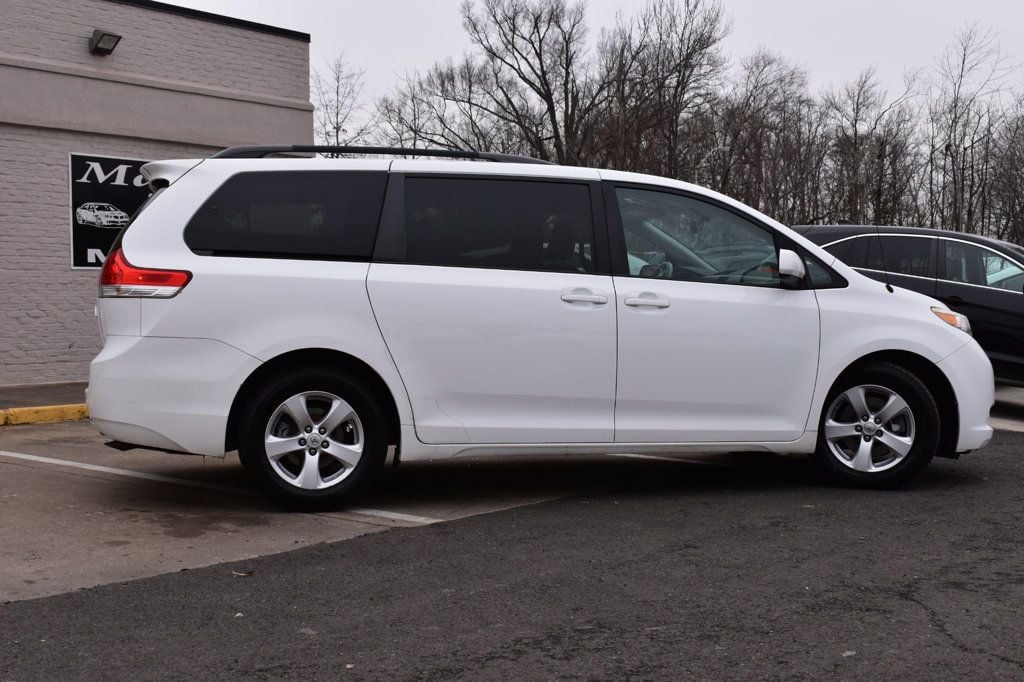 2013 Toyota Sienna 5dr 8-Passenger Van V6 LE FWD - 22753452 - 3