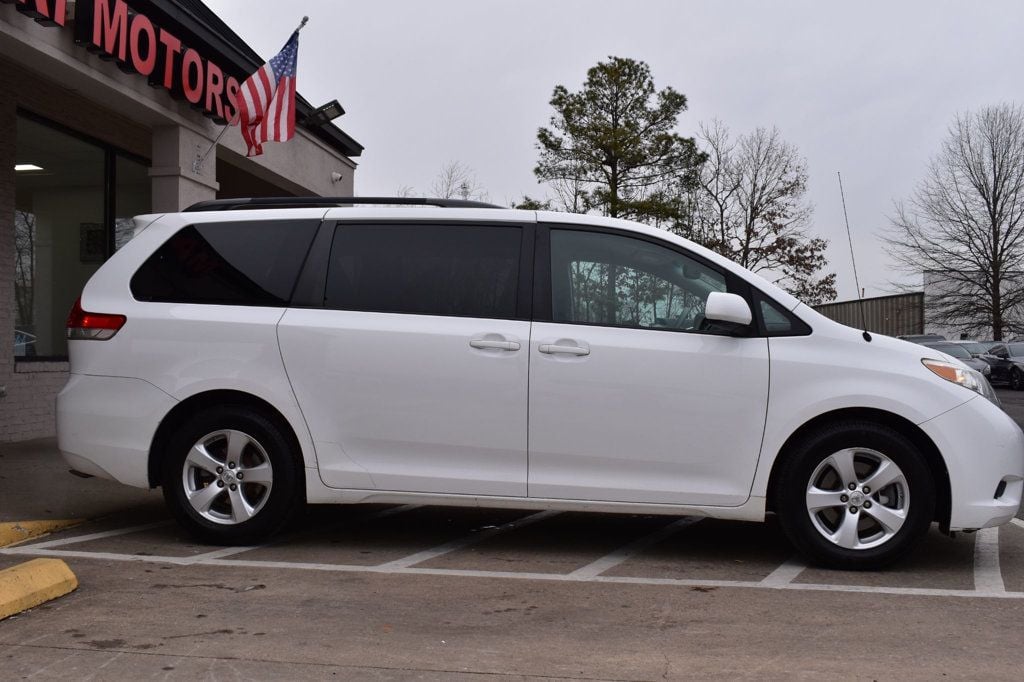 2013 Toyota Sienna 5dr 8-Passenger Van V6 LE FWD - 22753452 - 5