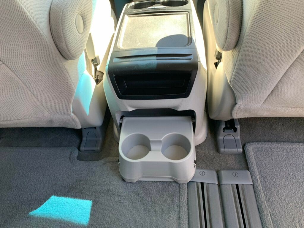 2013 Toyota Sienna 5dr 8-Passenger Van V6 LE FWD - 22922370 - 31