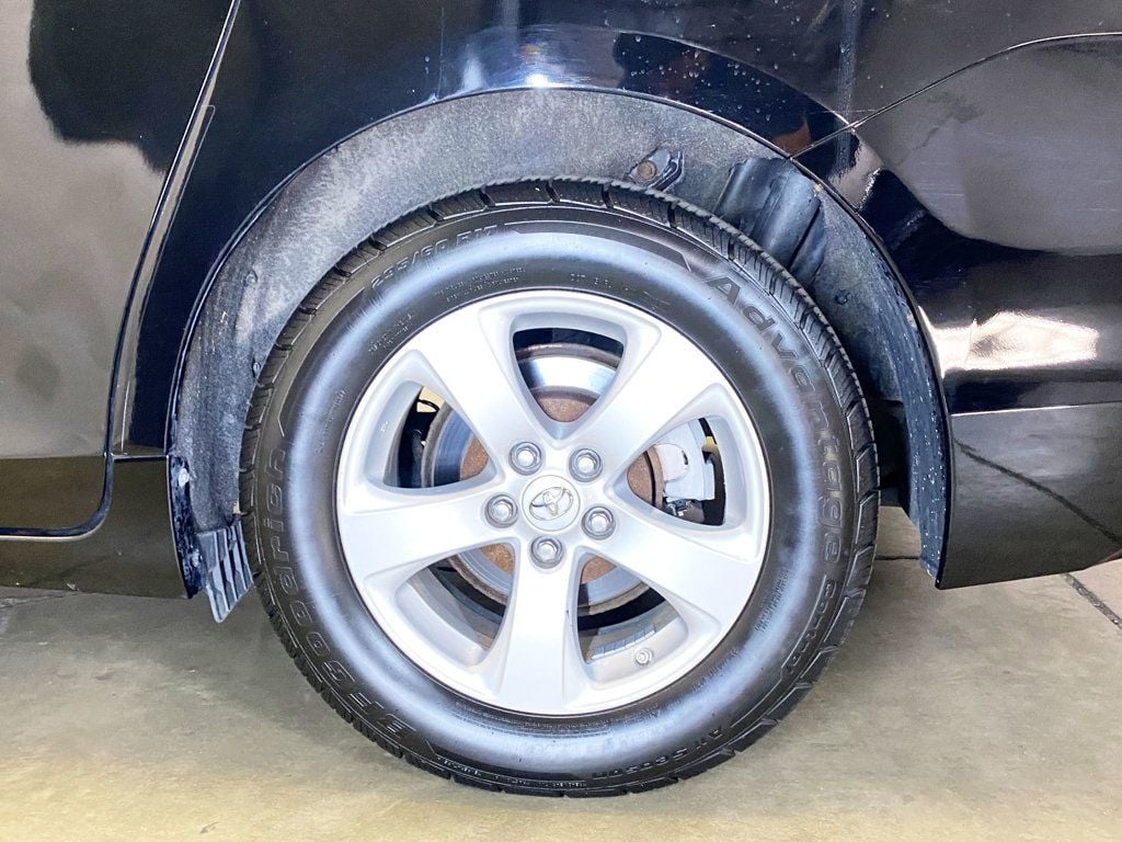 2013 Toyota Sienna LE photo 55