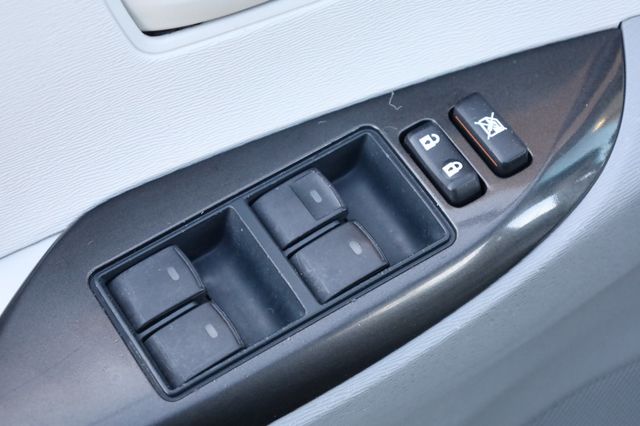 2013 Toyota Sienna 5dr 8-Passenger Van V6 LE FWD - 22969341 - 30