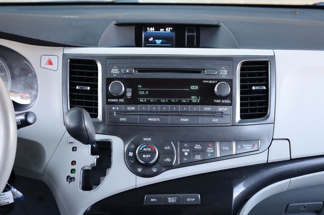 2013 Toyota Sienna 5dr 8-Passenger Van V6 LE FWD - 22969341 - 33