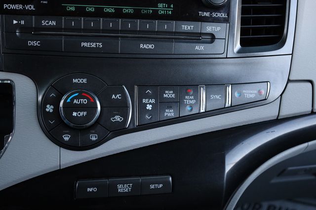 2013 Toyota Sienna 5dr 8-Passenger Van V6 LE FWD - 22969341 - 36