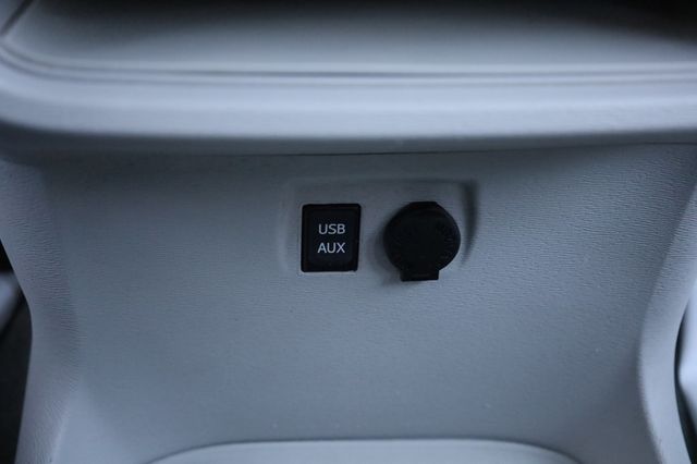 2013 Toyota Sienna 5dr 8-Passenger Van V6 LE FWD - 22969341 - 38
