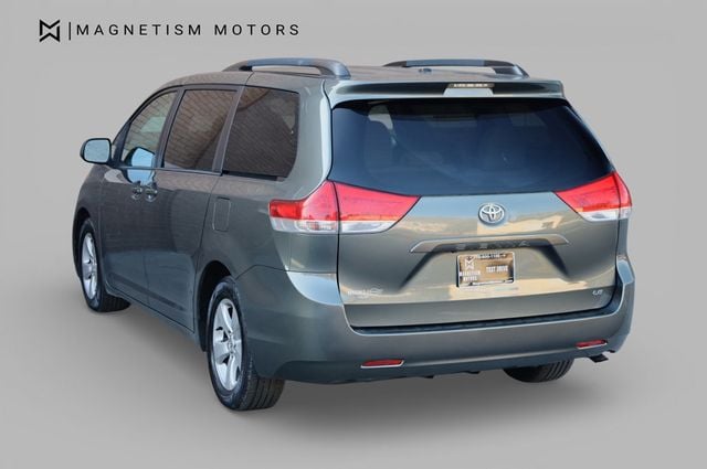 2013 Toyota Sienna 5dr 8-Passenger Van V6 LE FWD - 22969341 - 6