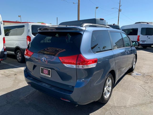 2013 Toyota Sienna 5dr 8-Passenger Van V6 LE FWD w/ Bk cam, Navi - 22631159 - 8