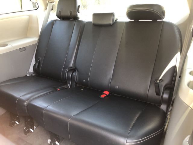 2013 Toyota Sienna 5dr 8-Passenger Van V6 SE FWD - 22040234 - 10