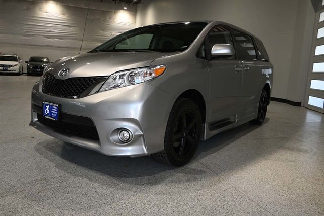 2013 Toyota Sienna 5dr 8-Passenger Van V6 SE FWD - 23042943 - 9