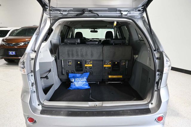 2013 Toyota Sienna 5dr 8-Passenger Van V6 SE FWD - 23042943 - 26