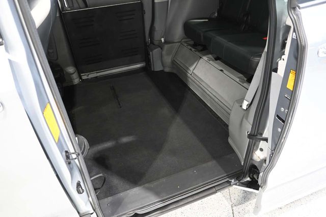 2013 Toyota Sienna 5dr 8-Passenger Van V6 SE FWD - 23042943 - 29