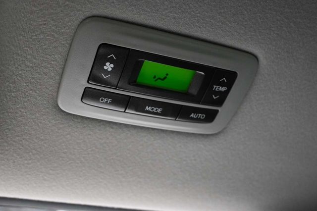 2013 Toyota Sienna 5dr 8-Passenger Van V6 SE FWD - 23042943 - 30
