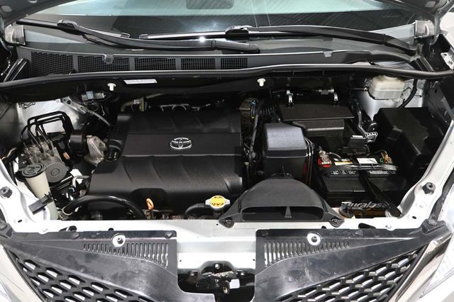 2013 Toyota Sienna 5dr 8-Passenger Van V6 SE FWD - 23042943 - 37