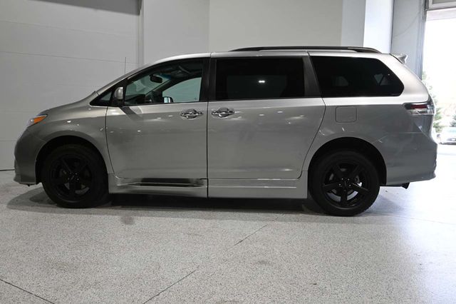2013 Toyota Sienna 5dr 8-Passenger Van V6 SE FWD - 23042943 - 8