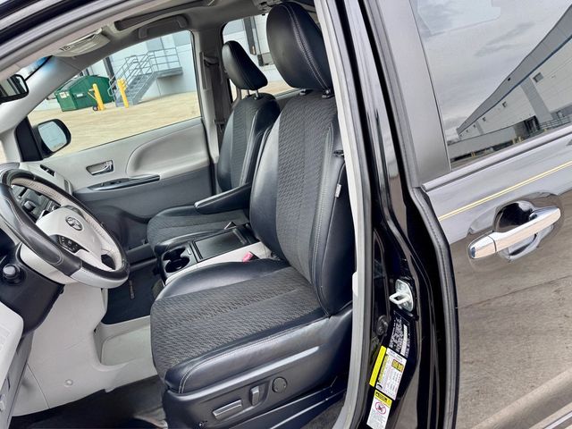 2013 Toyota Sienna 5dr 8-Passenger Van V6 SE FWD - 22998777 - 9
