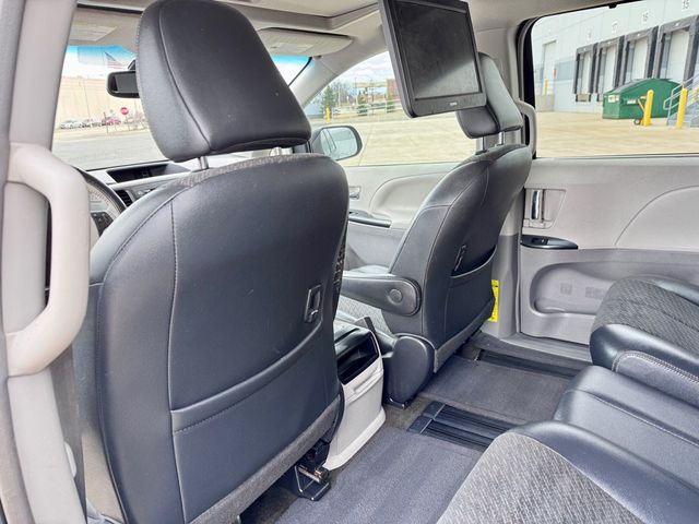 2013 Toyota Sienna 5dr 8-Passenger Van V6 SE FWD - 22998777 - 10