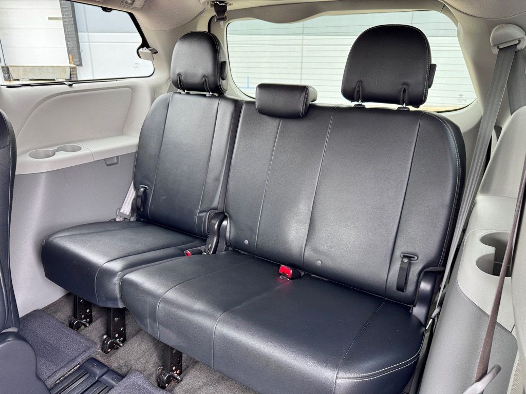 2013 Toyota Sienna 5dr 8-Passenger Van V6 SE FWD - 22998777 - 12