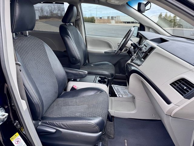 2013 Toyota Sienna 5dr 8-Passenger Van V6 SE FWD - 22998777 - 14