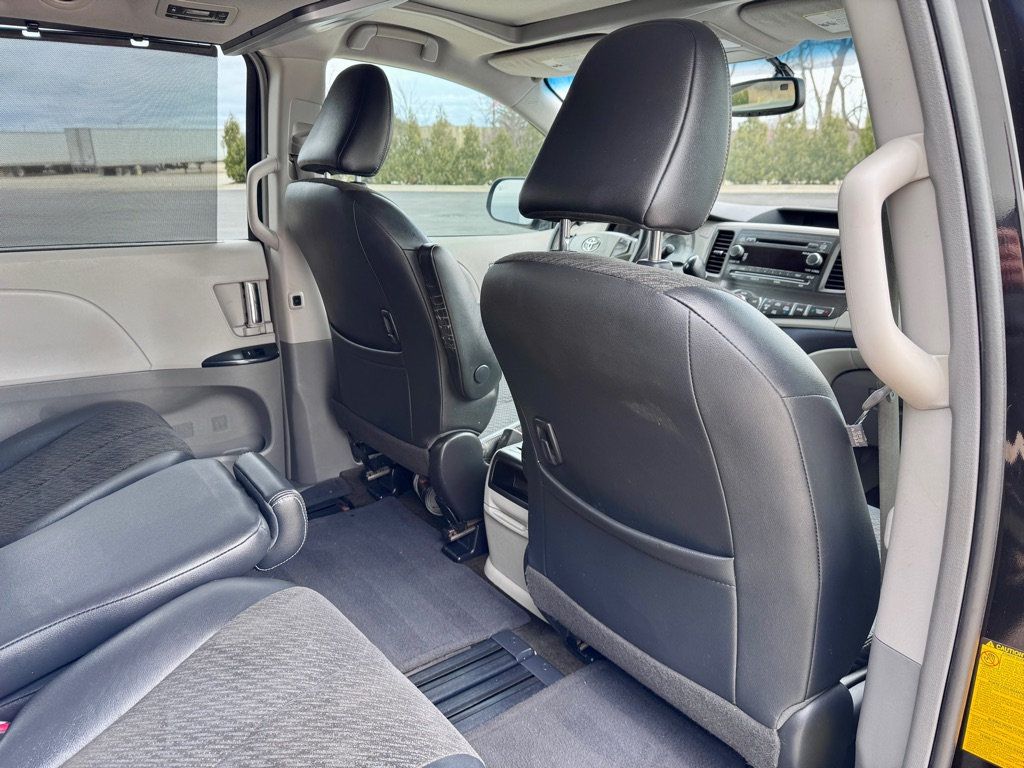 2013 Toyota Sienna 5dr 8-Passenger Van V6 SE FWD - 22998777 - 15