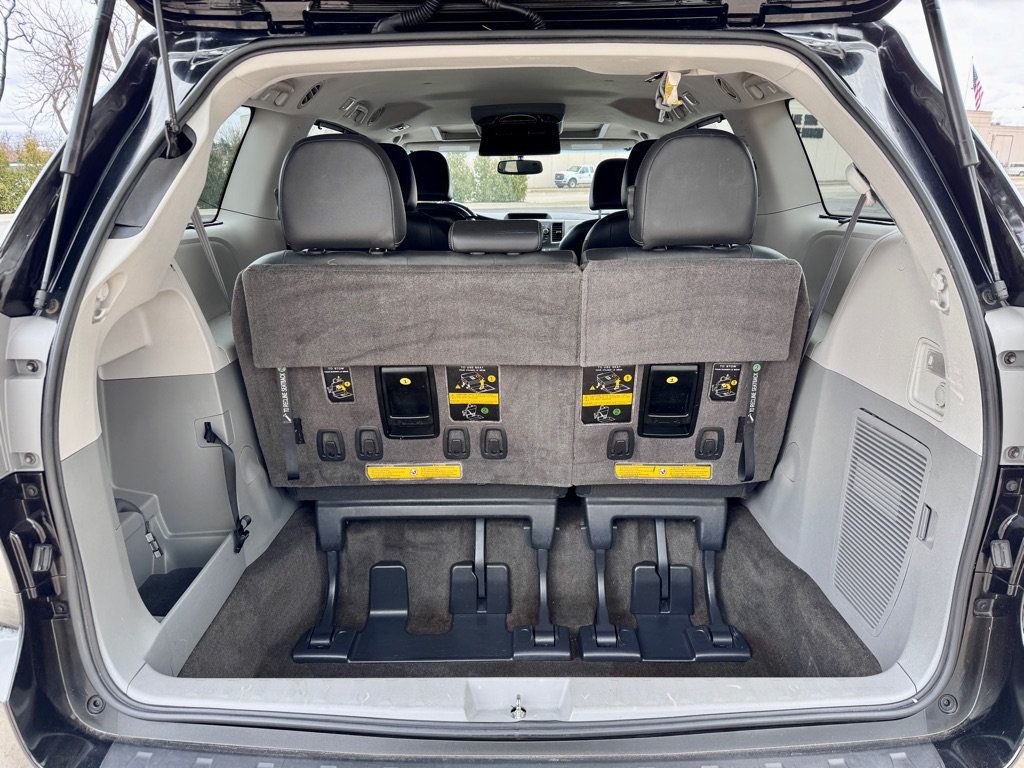 2013 Toyota Sienna 5dr 8-Passenger Van V6 SE FWD - 22998777 - 20