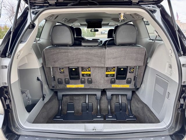 2013 Toyota Sienna 5dr 8-Passenger Van V6 SE FWD - 22998777 - 20