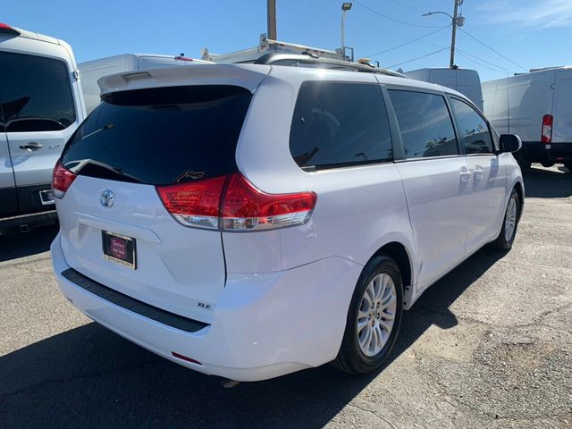 2013 Toyota Sienna 5dr 8-Passenger Van V6 XLE FWD - 22977520 - 17