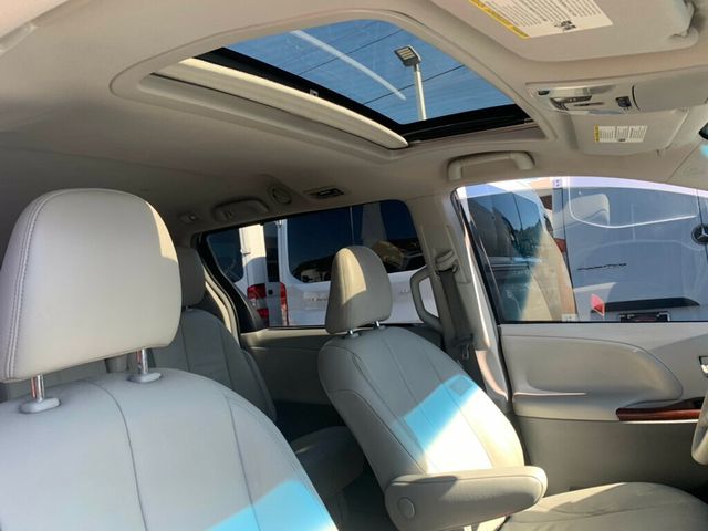 2013 Toyota Sienna 5dr 8-Passenger Van V6 XLE FWD - 22977520 - 23