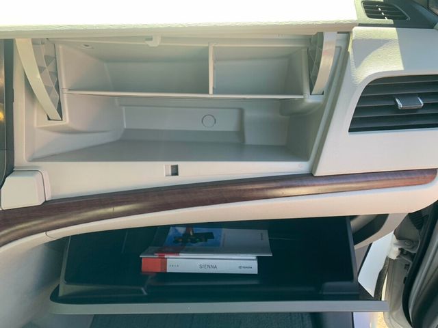 2013 Toyota Sienna 5dr 8-Passenger Van V6 XLE FWD - 22977520 - 25